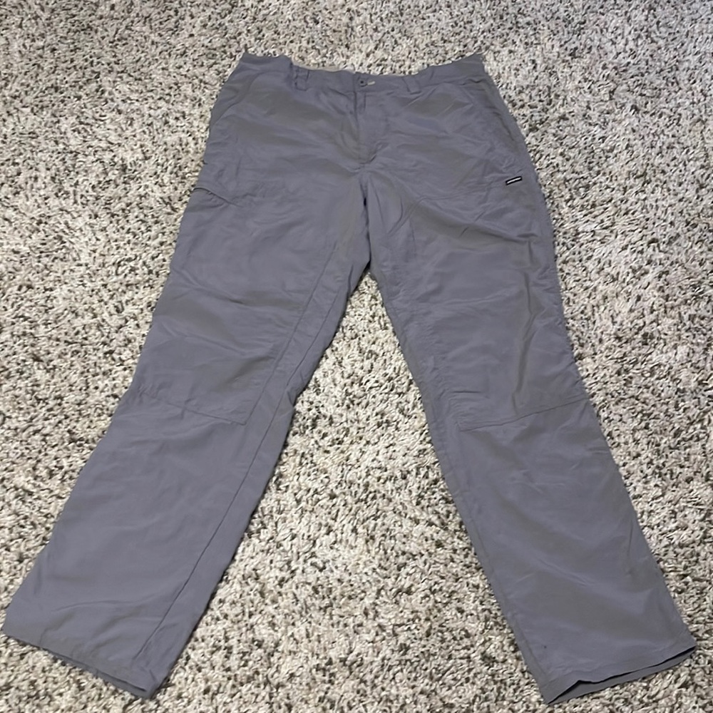 patagonia light grey pants - L